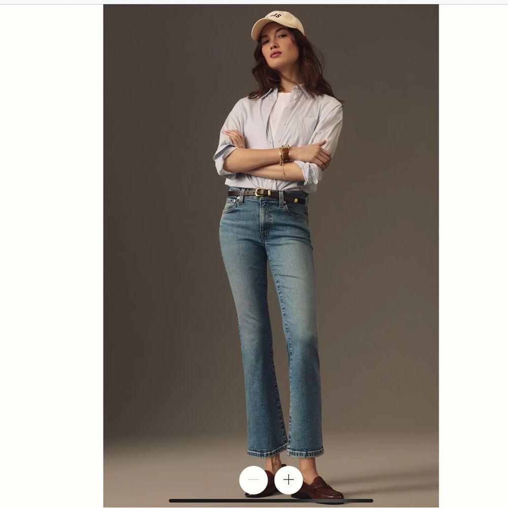 Edwin Lark mid-rise crop flare Ankle Jeans. Size 26